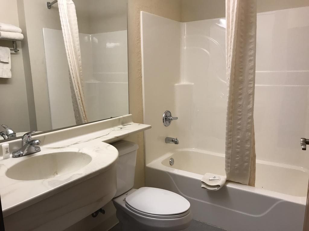 Monroe Heights Grove City Ngoại thất bức ảnh